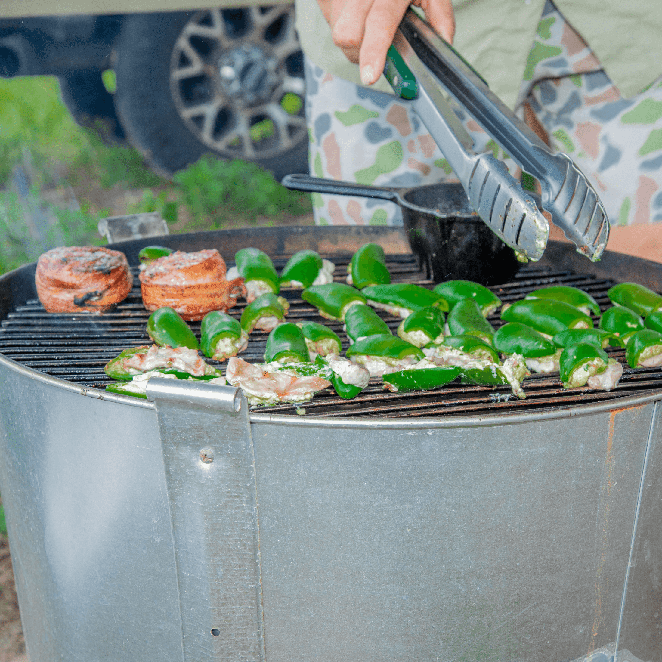 Old Smokey 22 Inch Portable Charcoal Grill, Durable Steel BBQ Grill