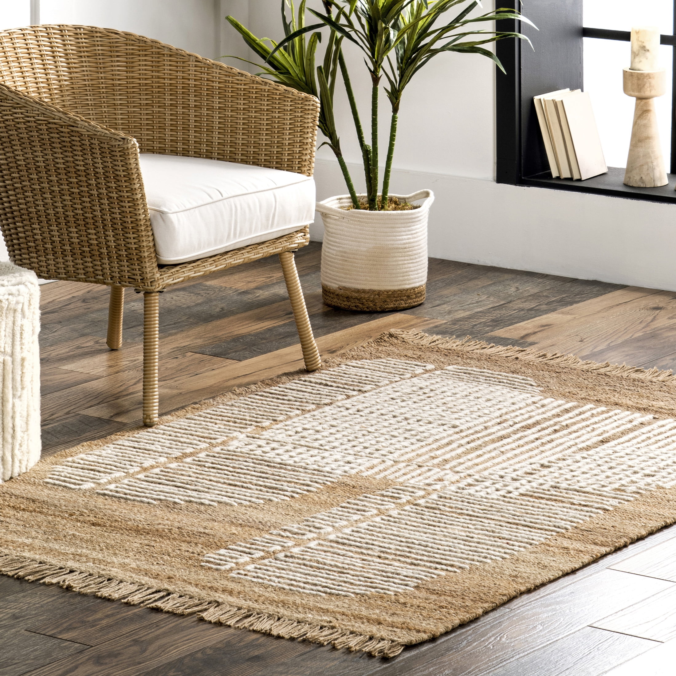 Rugs USA Geneva Tasseled Jute Area Rug, 4' x 6', Chrysanthe Natural