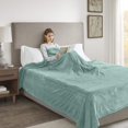 thumbnail image 2 of Beautyrest Plush Electric Blanket - Full - Teal, 2 of 5