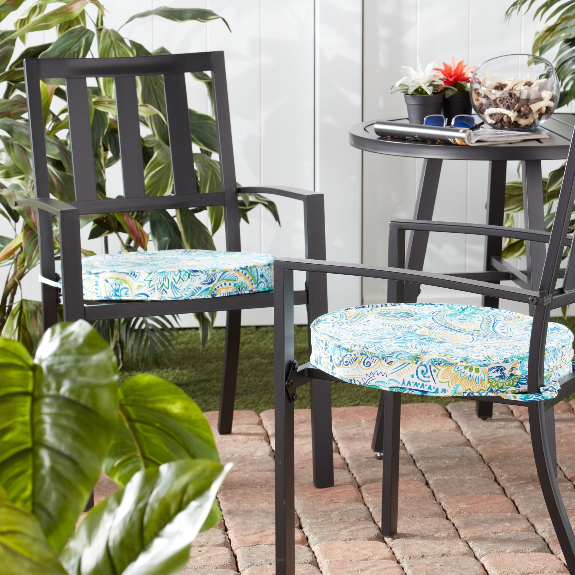 Greendale Home Fashions Outdoor 18'' x 18'' Round Seat Pad, Set of 2, Watermelon Stripe