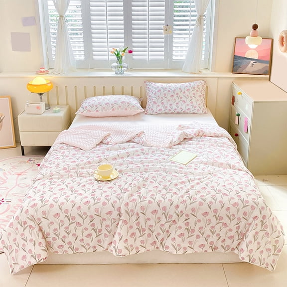 2026 New Lightweight Summer Comforter Affordable Cooling Bedding for Family Air Conditioned Room Soft Microfiber Summer Comforter Perfect for Warm Weather & Hot Sleepers All-Season Ice Comforter