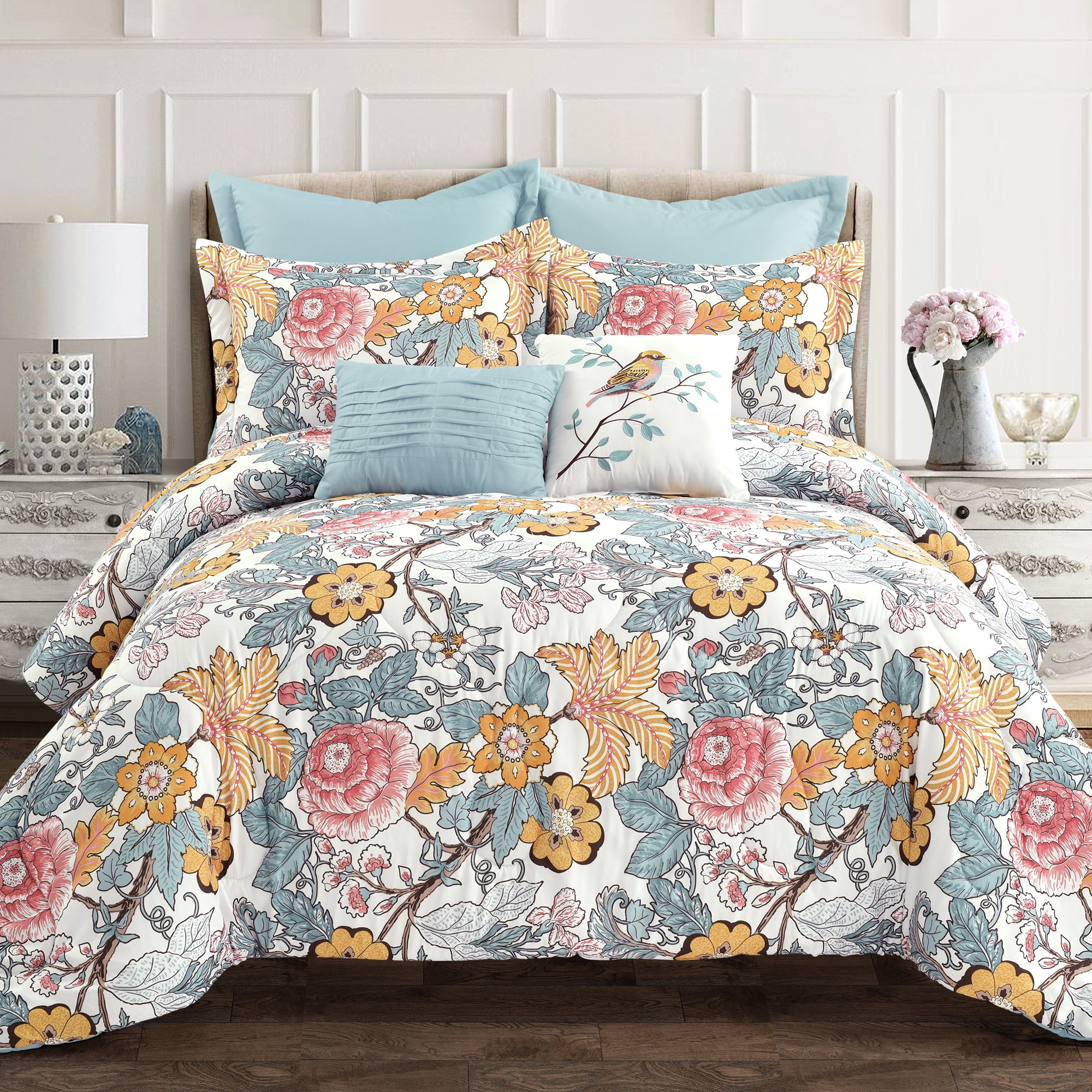 Full//Queen The Lakeside Collection Plaid Pumpkin Decorative Harvest Season Bed Comforter