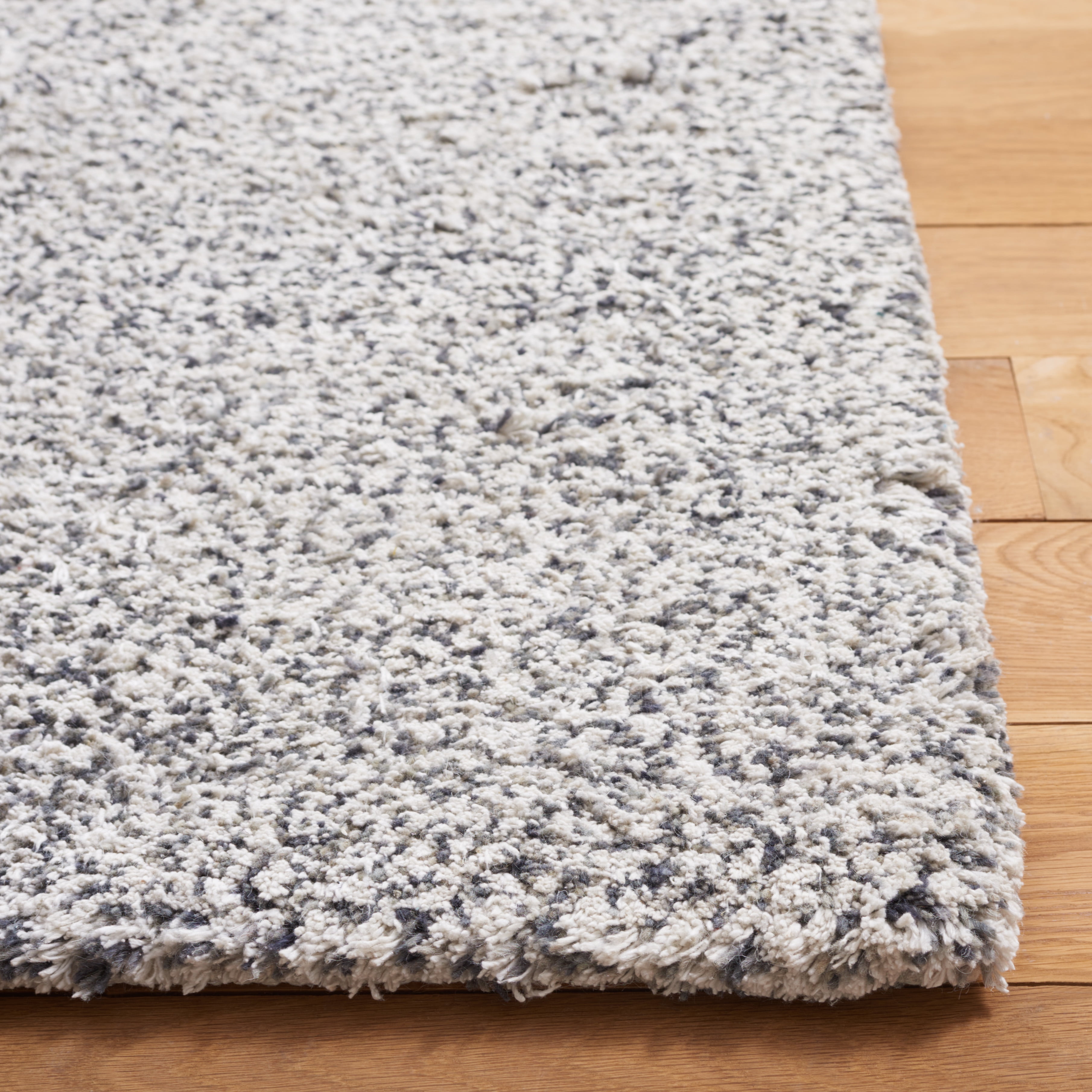 SAFAVIEH Berber Deena Distressed Area Rug, Ivory/Dark Gray, 3' x 5'