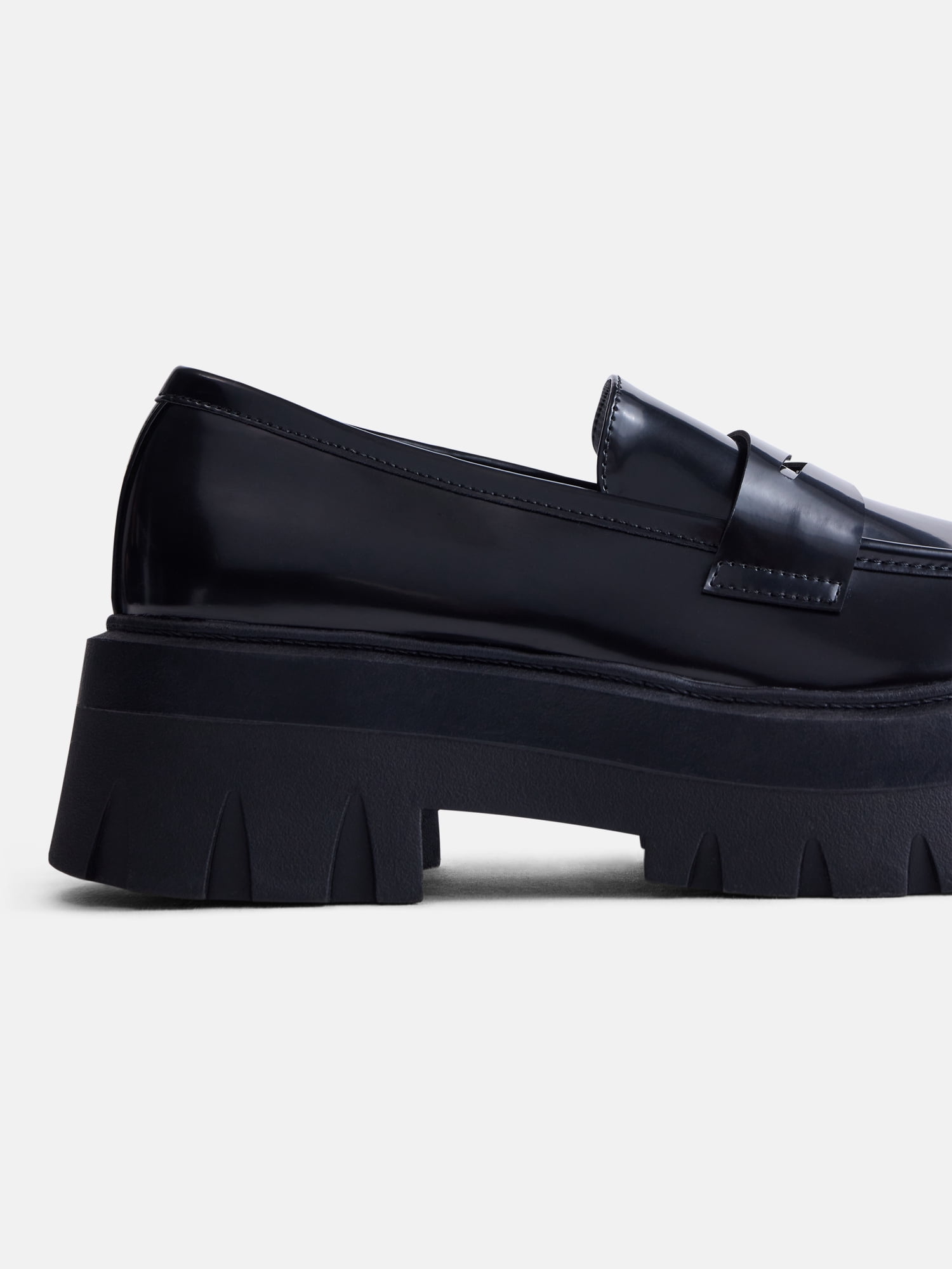 No Boundaries Women’s Platform Loafers