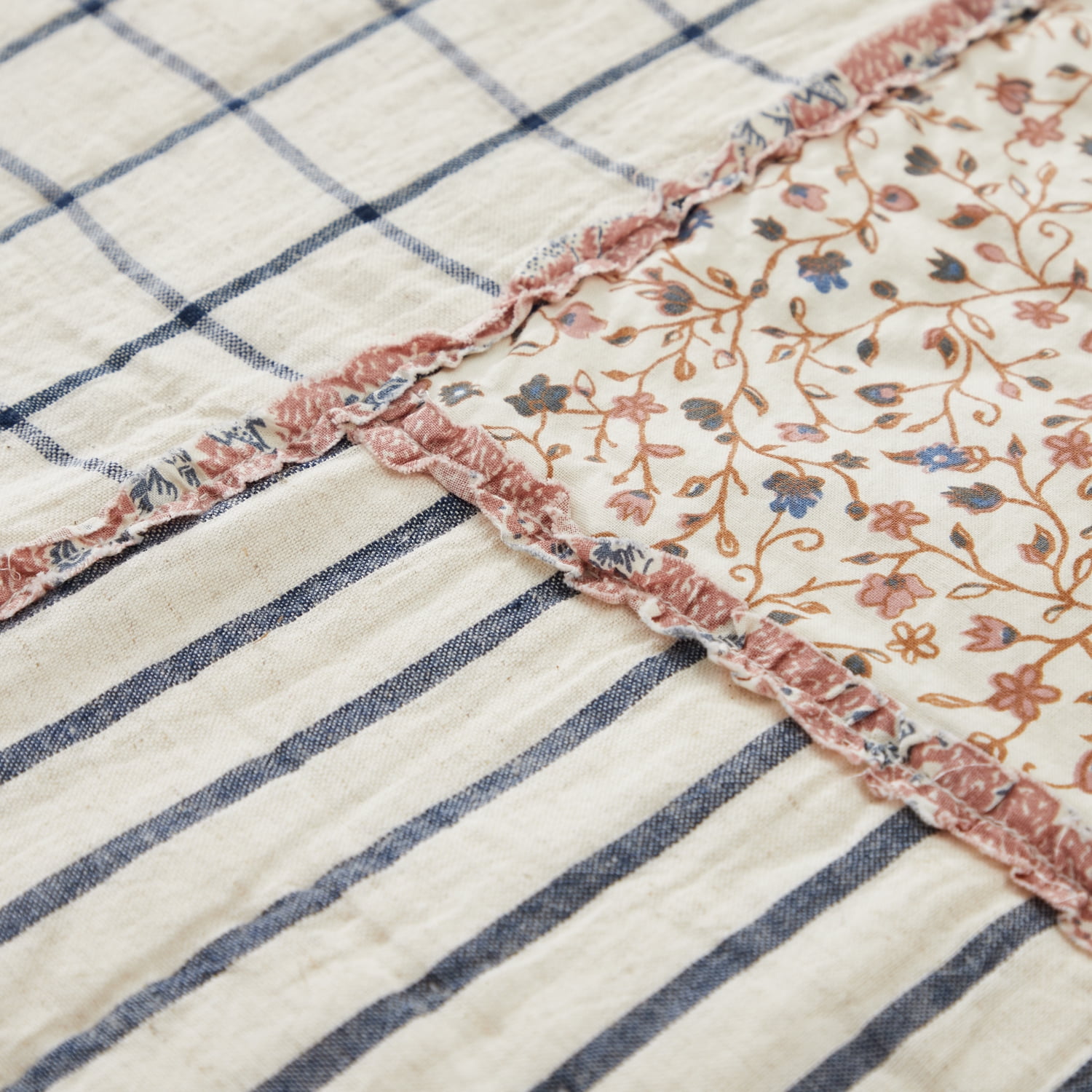 VHC Brands Kaila Collection White Patchwork Cotton Quilt, King - Reversible