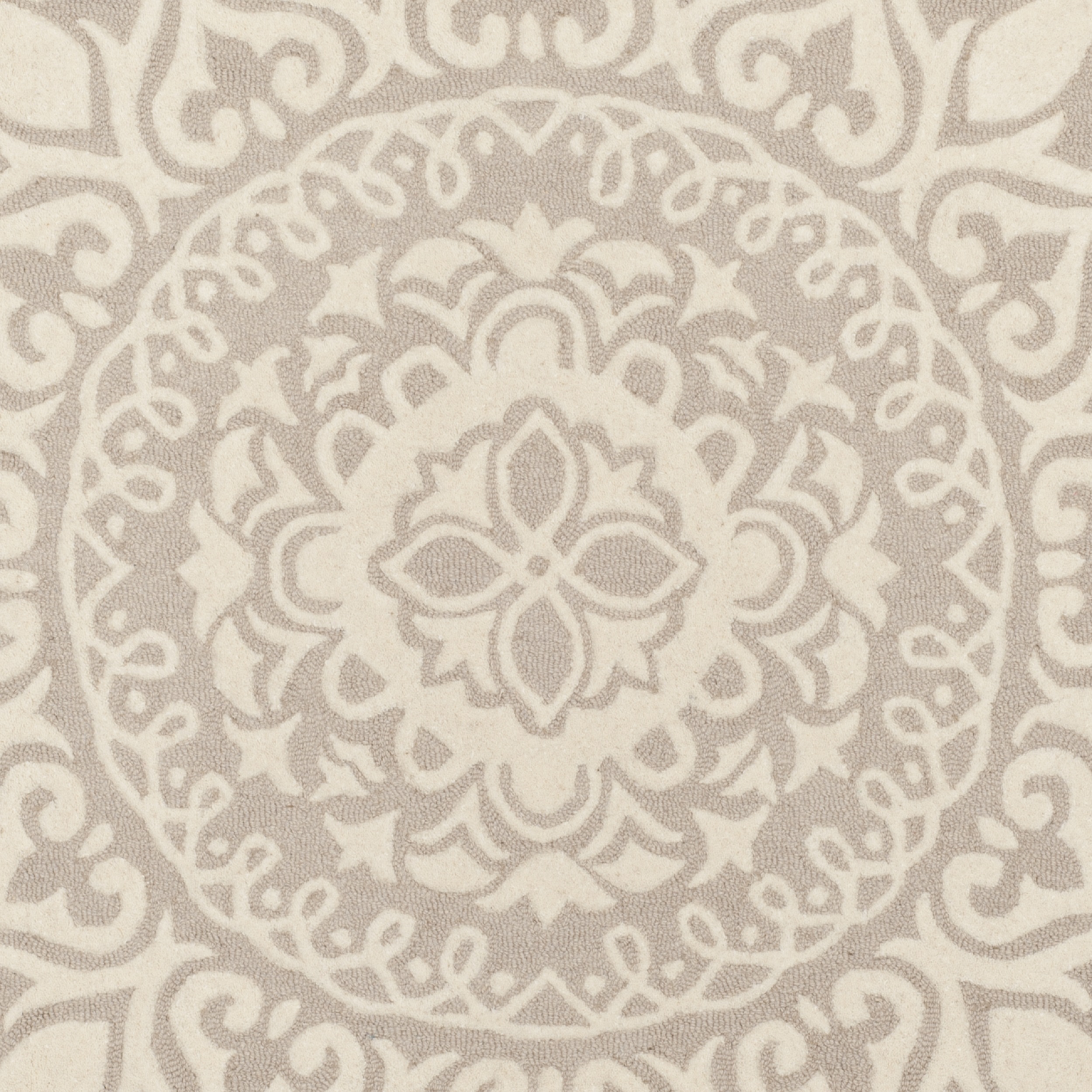 SAFAVIEH Bella Cecilia Medallion Wool Area Rug, Beige/Ivory, 8' x 10'