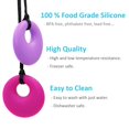 thumbnail image 2 of Paquete de 2 colgantes de silicona redondos multicolores de grado alimenticio para bebés molares-púrpura + rosa roja Ormromra WRLF-501, 2 of 5