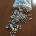 thumbnail image 3 of 300/600 piezas de mini tornillos colgantes, pequeños alfileres con forma de ojo, gancho para llavero, accesorio para hacer joyas, pulseras y collares, 3 of 5