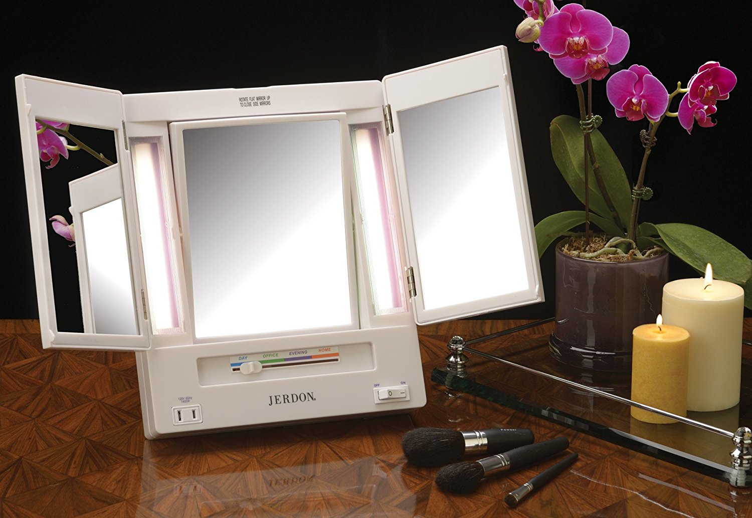 Jerdon Tri-Fold Makeup Mirror with Lights, White photo 2
