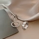 thumbnail image 1 of Anillo de traje femenino retro nicho personalidad anillo de perla anillo estilo frío alto sentido joyería de mano, 1 of 6