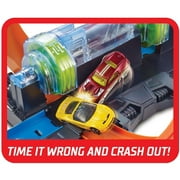 Hot Wheels Corkscrew Crash Trackset