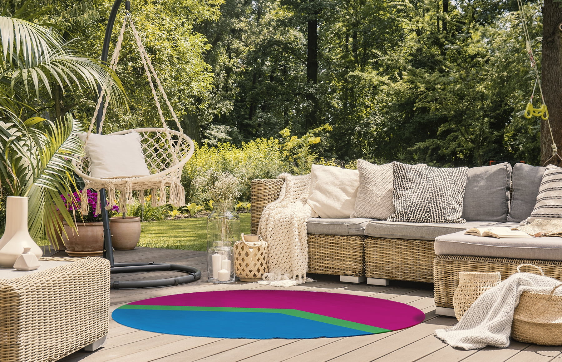 Simply Daisy 5' Round Polysexual Chevron Polysexual Chevron Chenille Indoor/Outdoor Rug