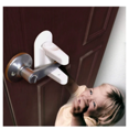 thumbnail image 3 of Tope de puerta de seguridad para niños oso de fresa Blanco Dos paquetes, 3 of 5