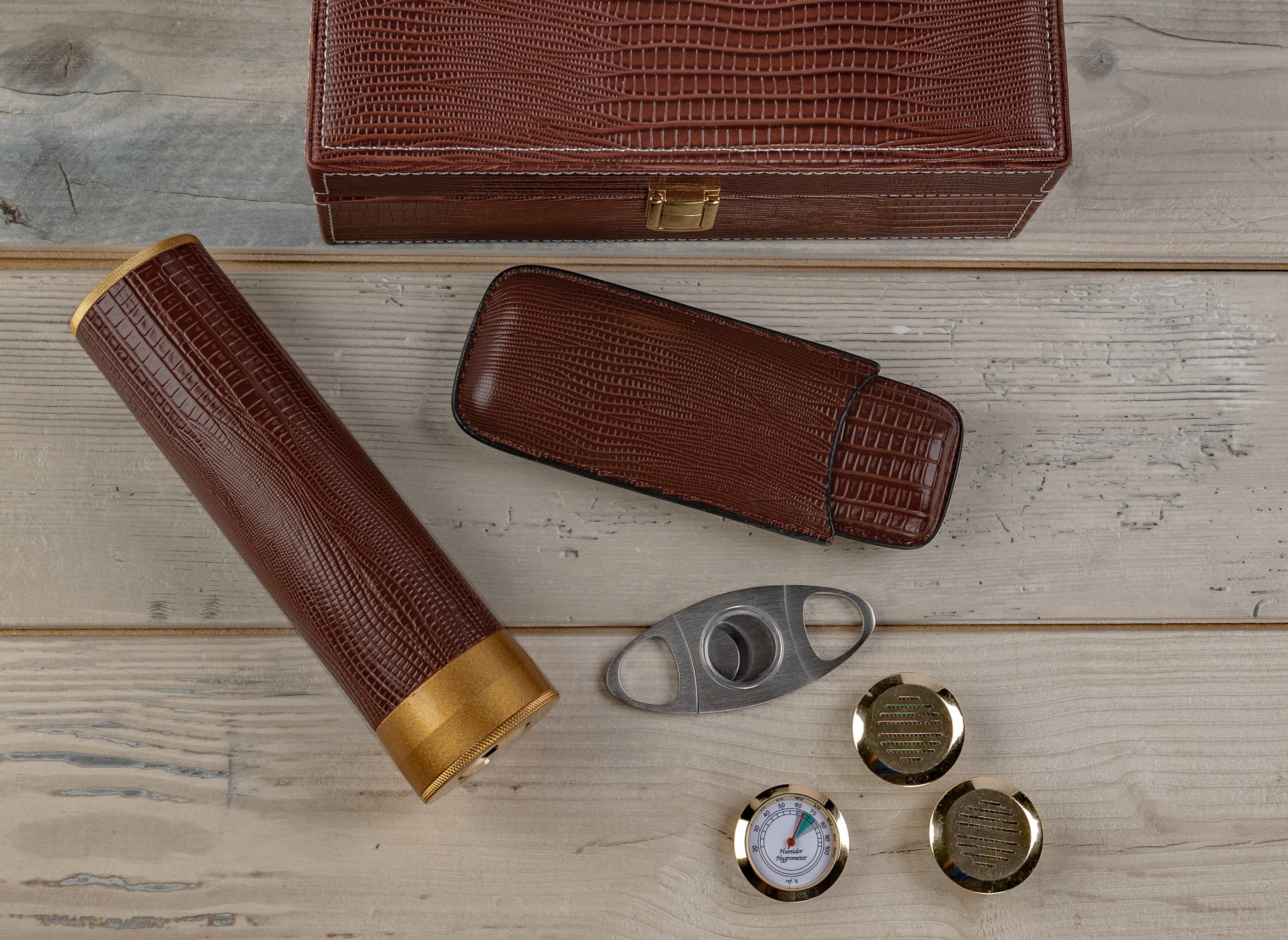 Alligator Leather Cigar Humidor Gift Set - Brown - Capacity: 25