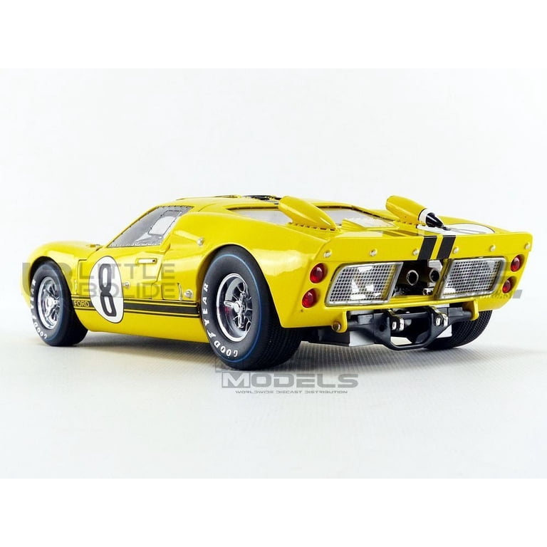 Shelby Collectibles SC417 1966 Ford GT-40 MK 2 Yellow No.8 1-18