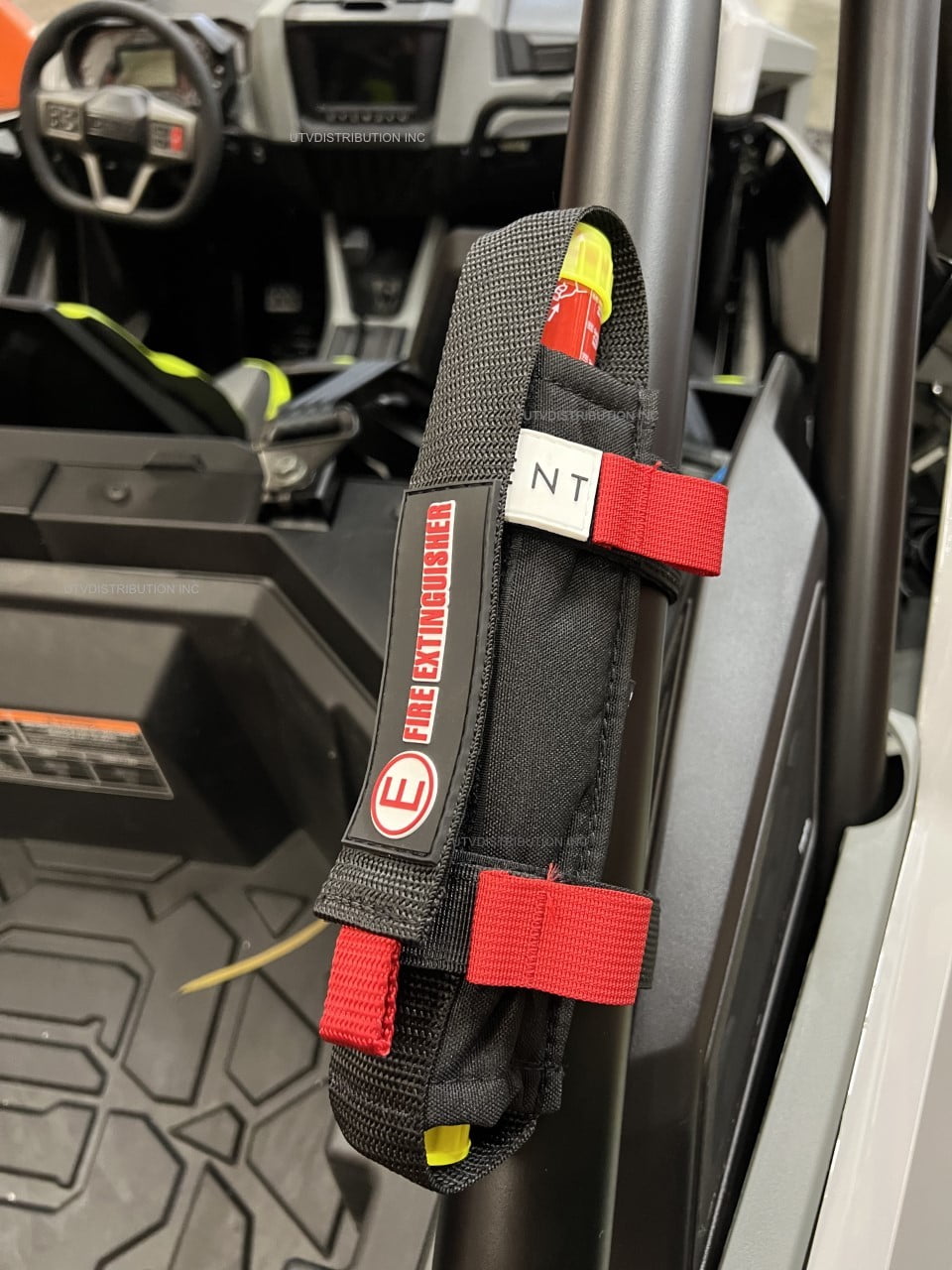 ELEMENT E100 Fire Extinguisher 40100 + Tactical Rollcage Molle Mount
