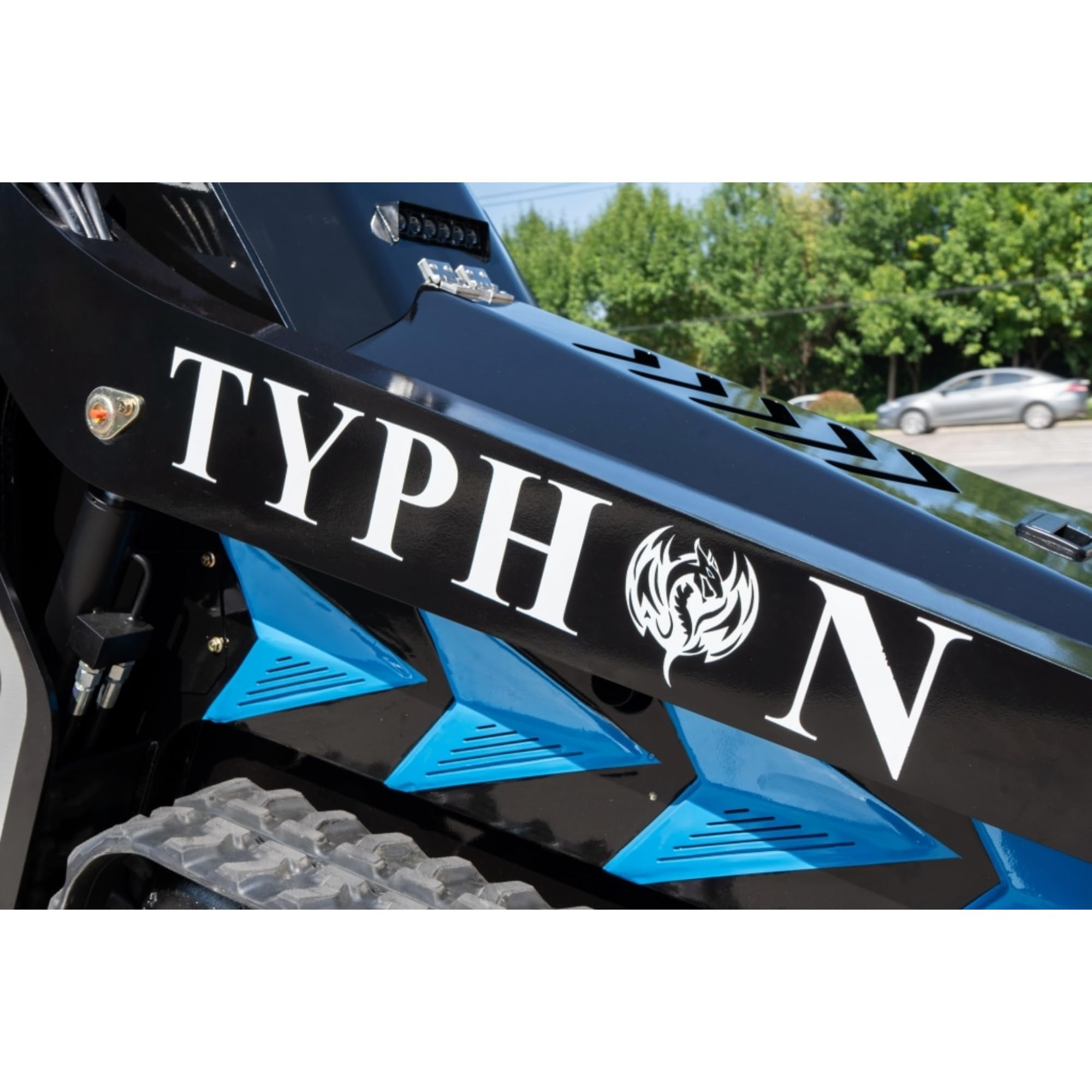 TYPHON STOMP X1300 Mini Skid Steer Loader, 25HP Kubota D1105 EPA Diesel Engine, Compact Track Loader, Vertical Lift, High-Pin Boom