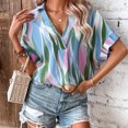 thumbnail image 2 of Camisas de manga corta con cuello en V para mujer, camisetas holgadas de manga corta con ala de murciélago y estampado a rayas de Color en contraste a la moda de verano, azul pavo real M, 2 of 6