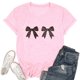 thumbnail image 1 of Camiseta informal de mujer con estampado de lazos: cuello redondo, manga corta, mezcla de poliéster y spandex, tallas S-XXL, para todas las estaciones, 1 of 3