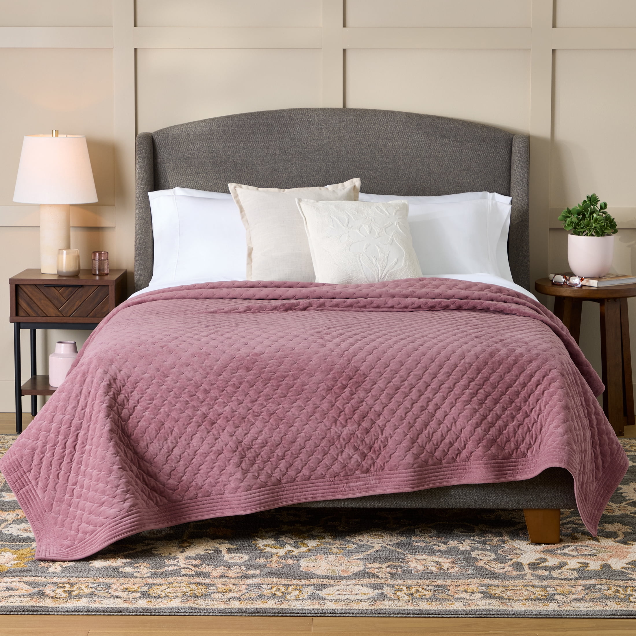 Better Homes & Gardens Violet Gem Tufted Matte Velvet Quilt, Full/Queen
