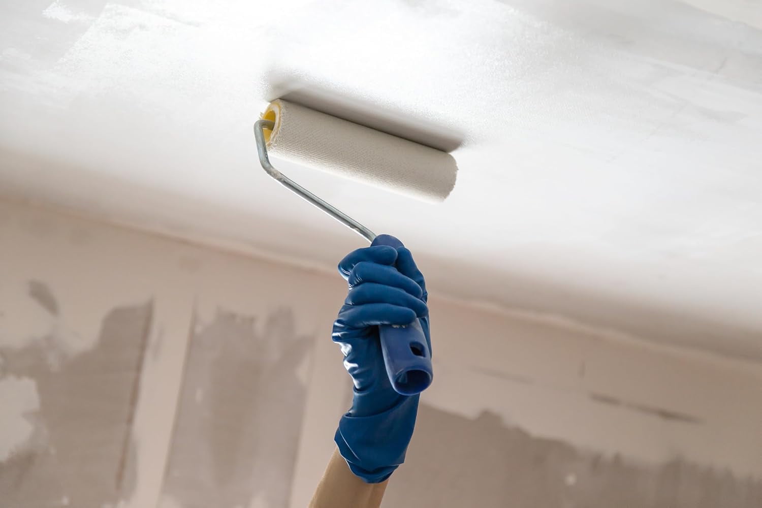 Evolve Drywall Primer & Sealer, Fast-Dry Low Odor Paint Primer for Interior Surfaces, White, 5 gal