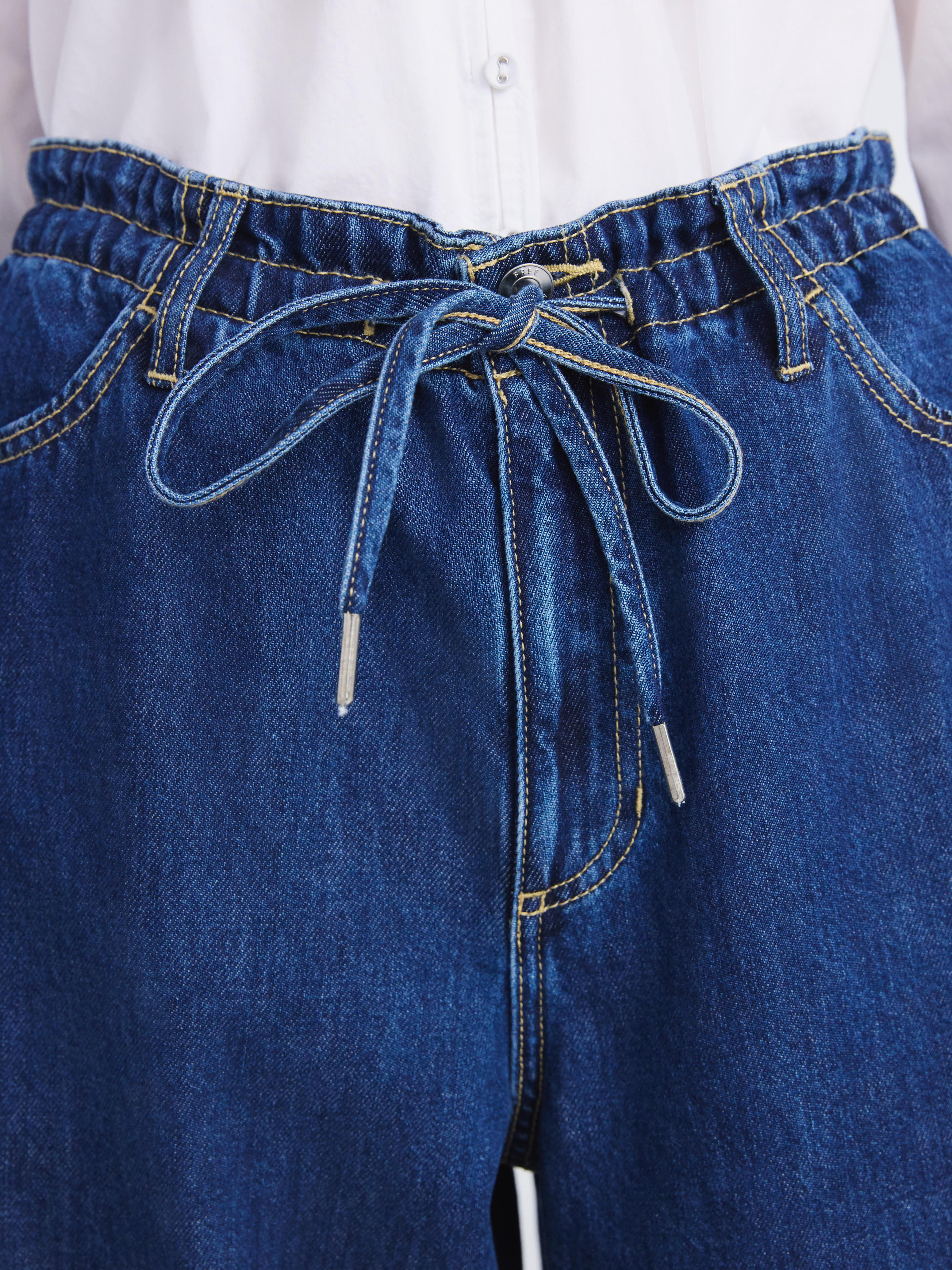 Free Assembly Women's Loose Fitting Wide Leg Jeans with Adjustable Tie Waist, 32" Inseam, Sizes 0-26