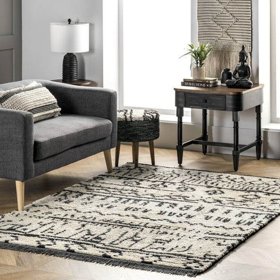 nuLOOM Tessa Tribal Soft Shag Fringe Area Rug, 7' 10" x 10', Tessa Beige