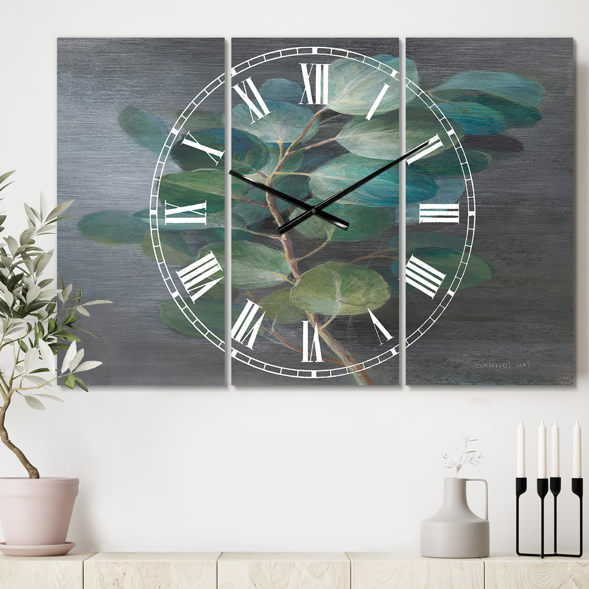 Designart 'Fresh leaves I' Farmhouse Wall Clock