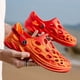 thumbnail image 1 of Daiwa-Sandalias de goma antideslizantes para hombre y mujer, zapatillas ligeras de goma EVA con agujeros rasgados para jardín, zapatos de lluvia para exteriores Qiuyongming unisex, 1 of 2