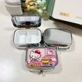 thumbnail image 5 of Caja de Medicina de Metal dividida con figuras de Anime Sanrio, Hello Kitty, My Melody, Cinnamoroll, caja de almacenamiento de joyas portátil de viaje, Juguetes, 5 of 5