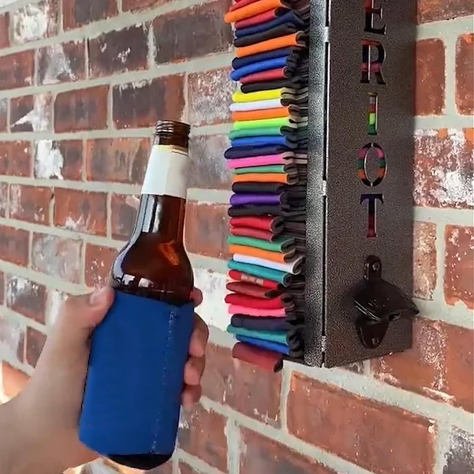 Ludlz Wall Mounted Can Cooler Holder with Bottle Opener Rustproof Corrosion Resistant Easy to Install Wine Can Bottle Opener