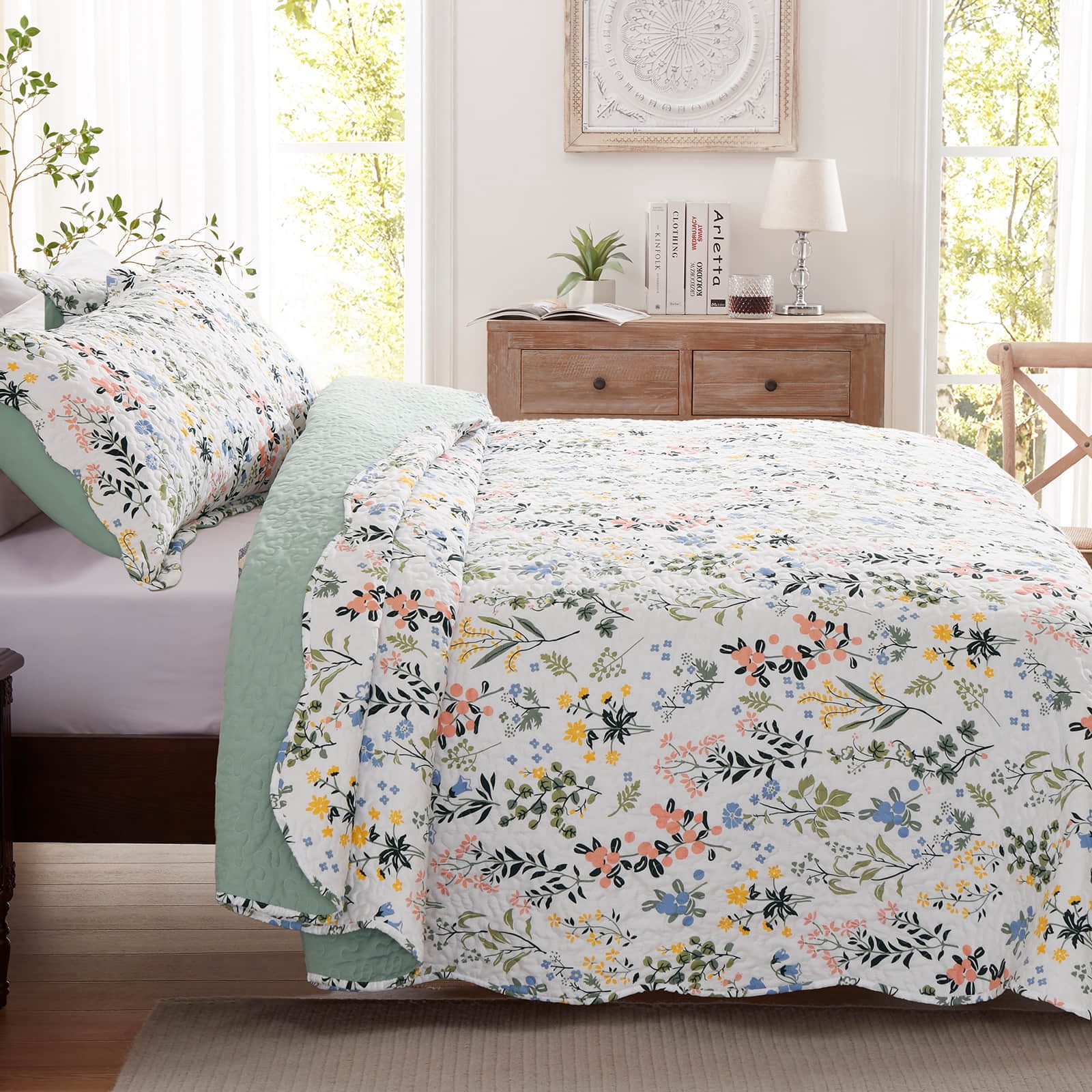 3-Piece Full/Queen Size Quilt Set - Floral Garden Style Bedspread Coverlet with 2 Pillow Shams, Microfiber