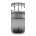 thumbnail image 4 of Anillo Color Plata Para Hombres de Acero Inoxidable Banda con Lineas, 4 of 4