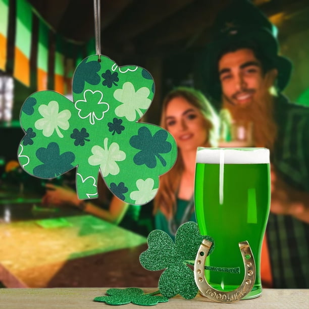 Cartel Colgante de Madera para Día de San Patricio | Decoración para Fiesta en Casa del Festival Irlandés | Adorno de Pared Trébol Verde de la Suerte | 1 Pieza | 5.28x5.94 Pulgadas | Fácil de Colgar