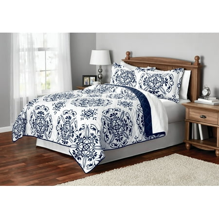 - Mainstays Classic Leaf Damask Patterned Quilt, Full/Queen, Blue