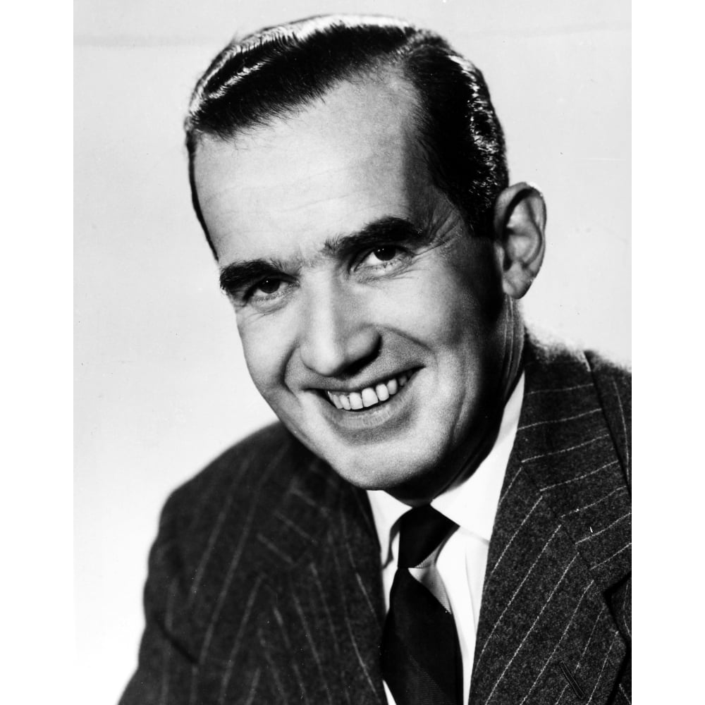 Edward R. Murrow /N(19081965). American Broadcast Journalist And News