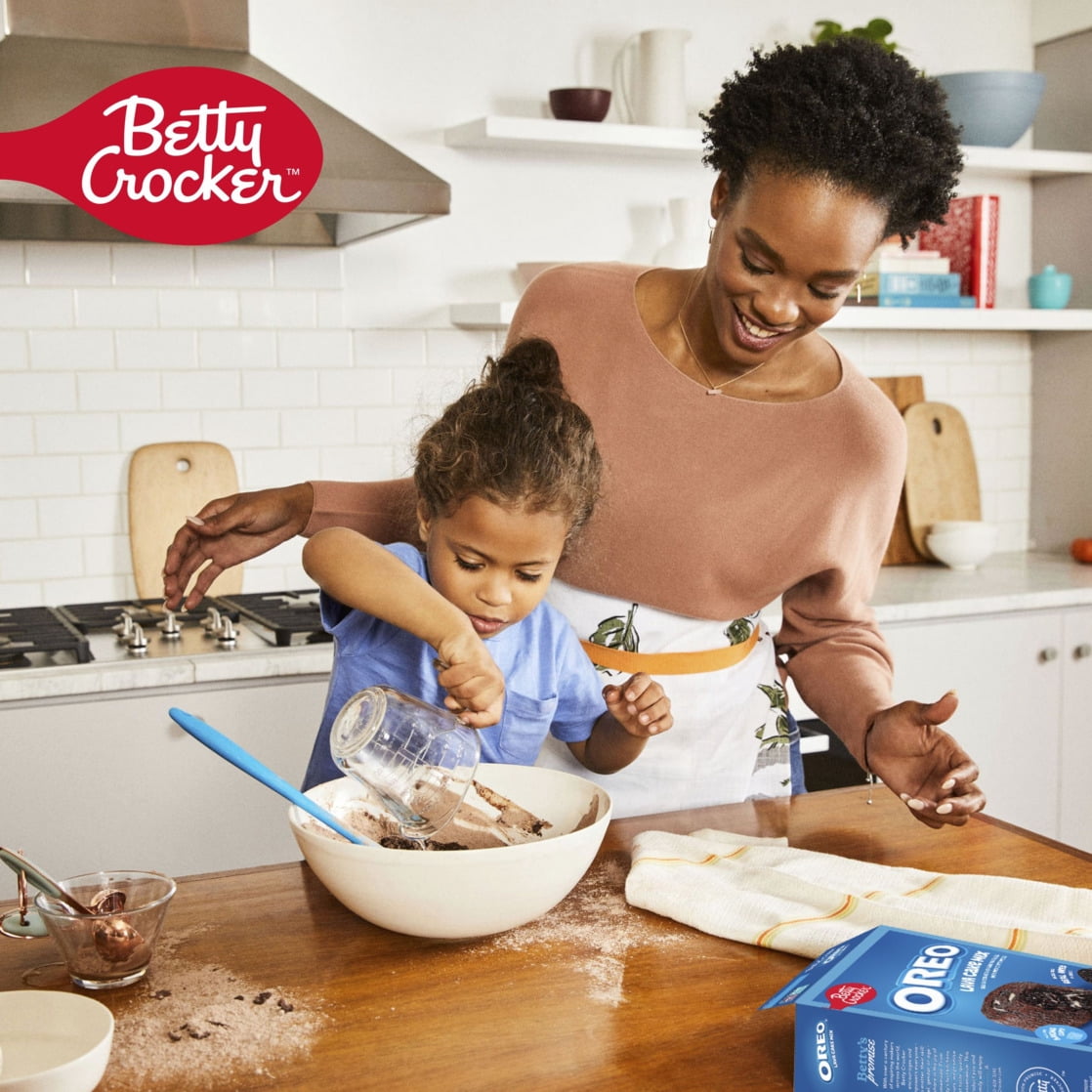 (8 pack) Betty Crocker OREO Lava Cake Mix, Chocolate Cake Mix With OREO Cookie Pieces, 8.3 oz