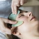 thumbnail image 5 of Herramienta Facial Masajeador de Rodillo de Doble Cabeza Macarena Jade Natural, 5 of 7