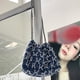 thumbnail image 5 of Bolso Bandolera Tipo Cubo Mujer Denim Plisado Bowknot Con Cadena para Viajes, 5 of 9