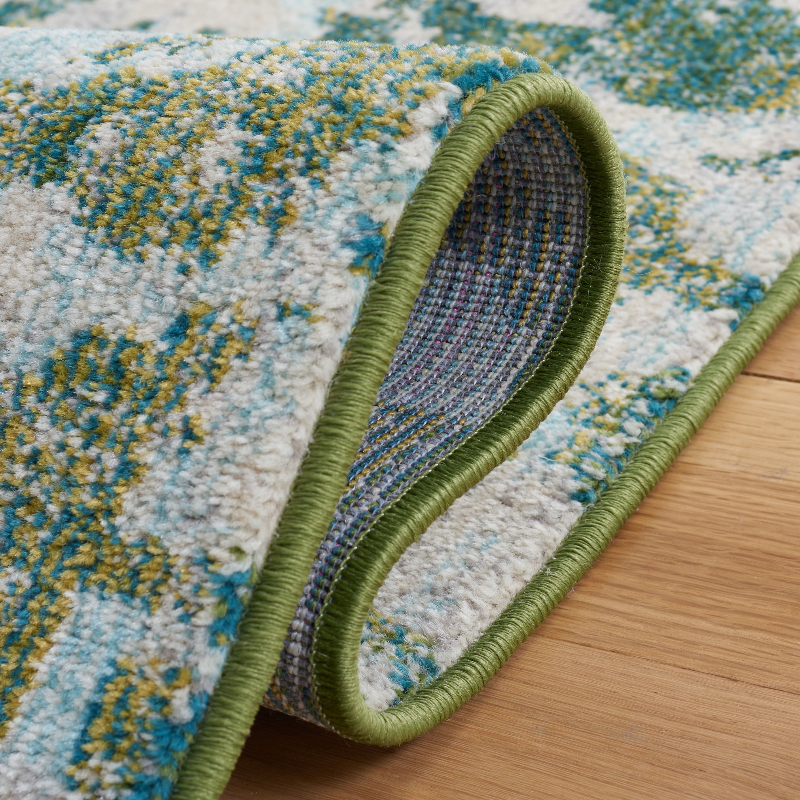 Safavieh Madison Bayon Damask Area Rug, Green/Ivory, 4' x 6'