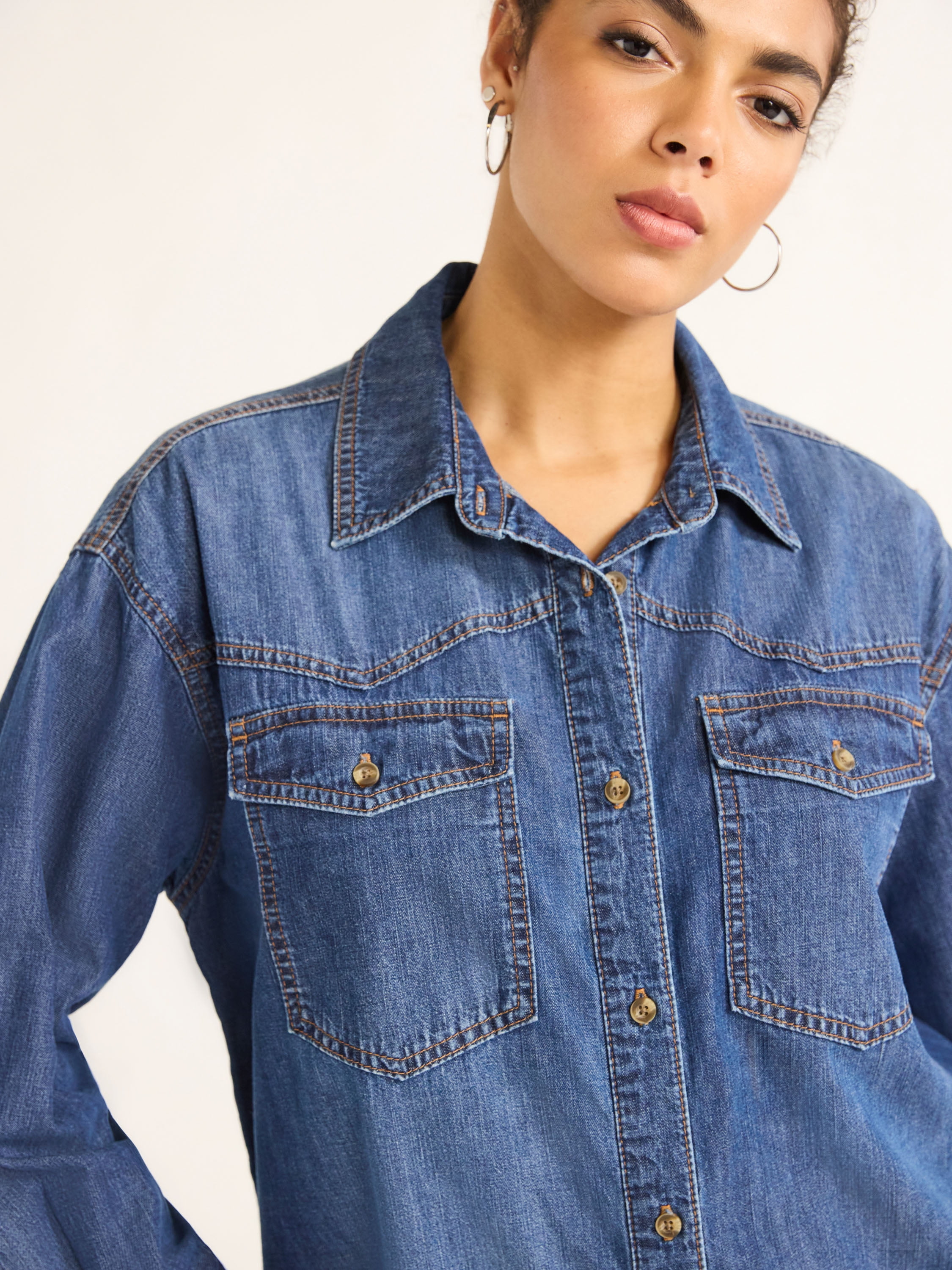 Sofia by Sofia Vergara Women's and Women's Plus Sofia Oversized Boyfriend Shirt with Long Sleeves, Sizes XS-4X