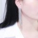 thumbnail image 2 of Pendientes sencillos con flecos de diamantes y cadena de garra Pendientes de diamantes con flecos exagerados y de moda Pendientes distintivos para mujer, 2 of 6