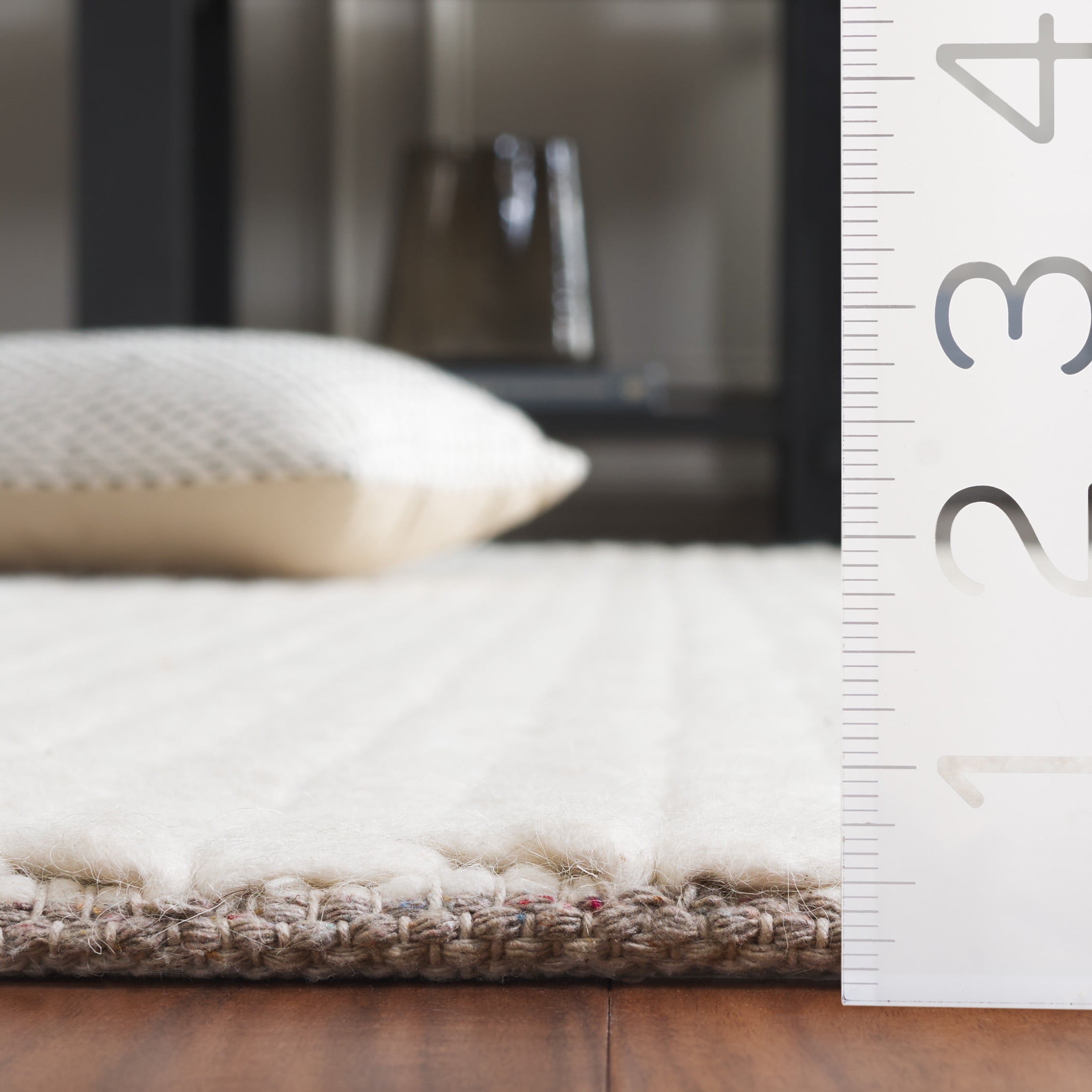 SAFAVIEH Natura Dalia Striped Area Rug, Ivory, 4' x 6'