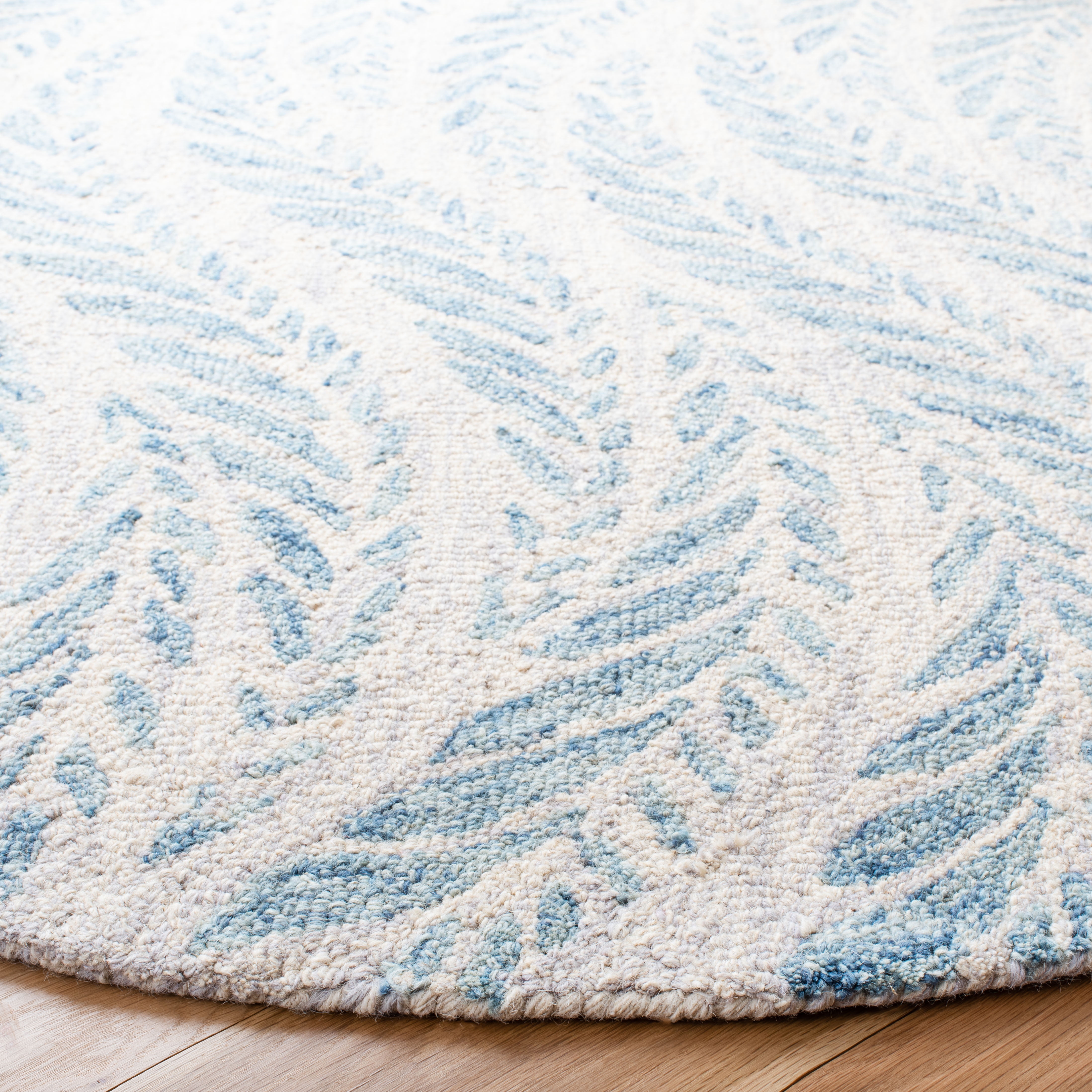 SAFAVIEH Micro-Loop Daffodil Leaves Area Rug, Ivory/Blue, 5' x 5' Round