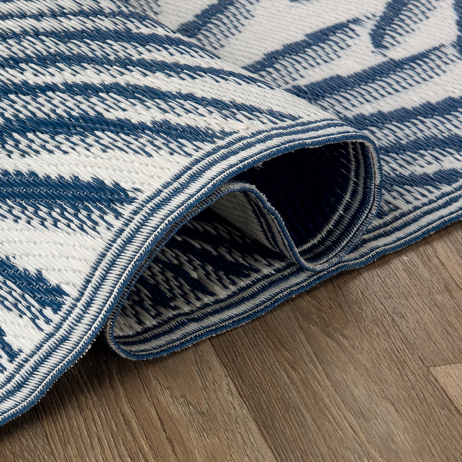 World Rug Gallery Floral Tropical Reversible Recycled Plastic Outdoor Picnic Mat, Camping Rug, RV Rug - NAVY 5'x7'