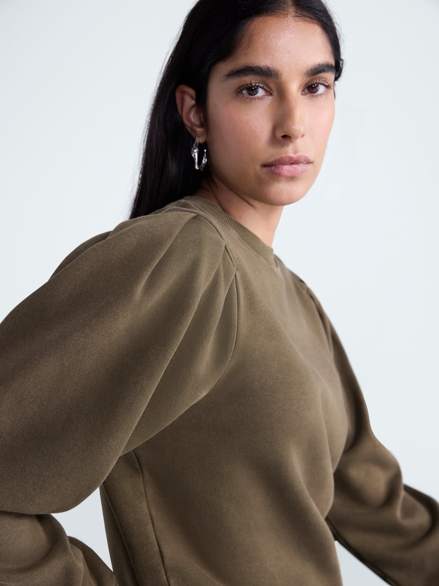 Scoop Women’s and Women's Plus Pleat Shoulder Sweatshirt, Sizes XS-4X