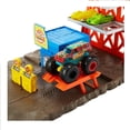 thumbnail image 3 of Pista de Juguete Hot Wheels Monster Trucks Estación de Explosiones, 3 of 4