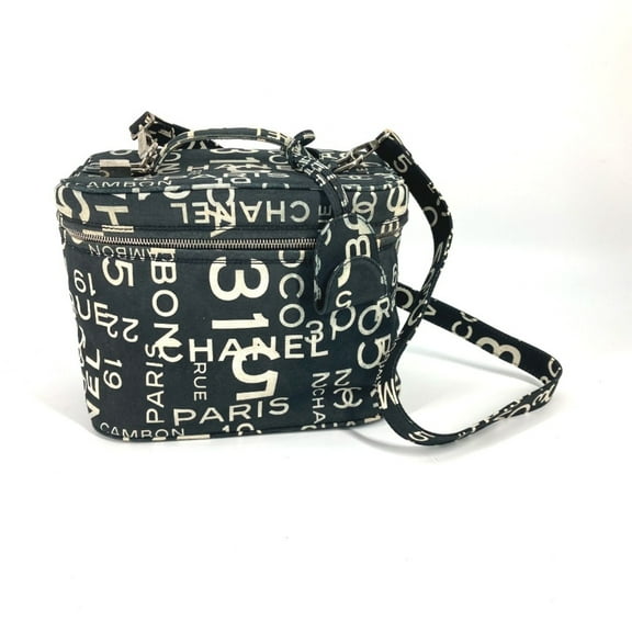 Pre-Owned Chanel By The Sea Line 2WAY Shoulder Bag Hand Bag Black White (Fair)