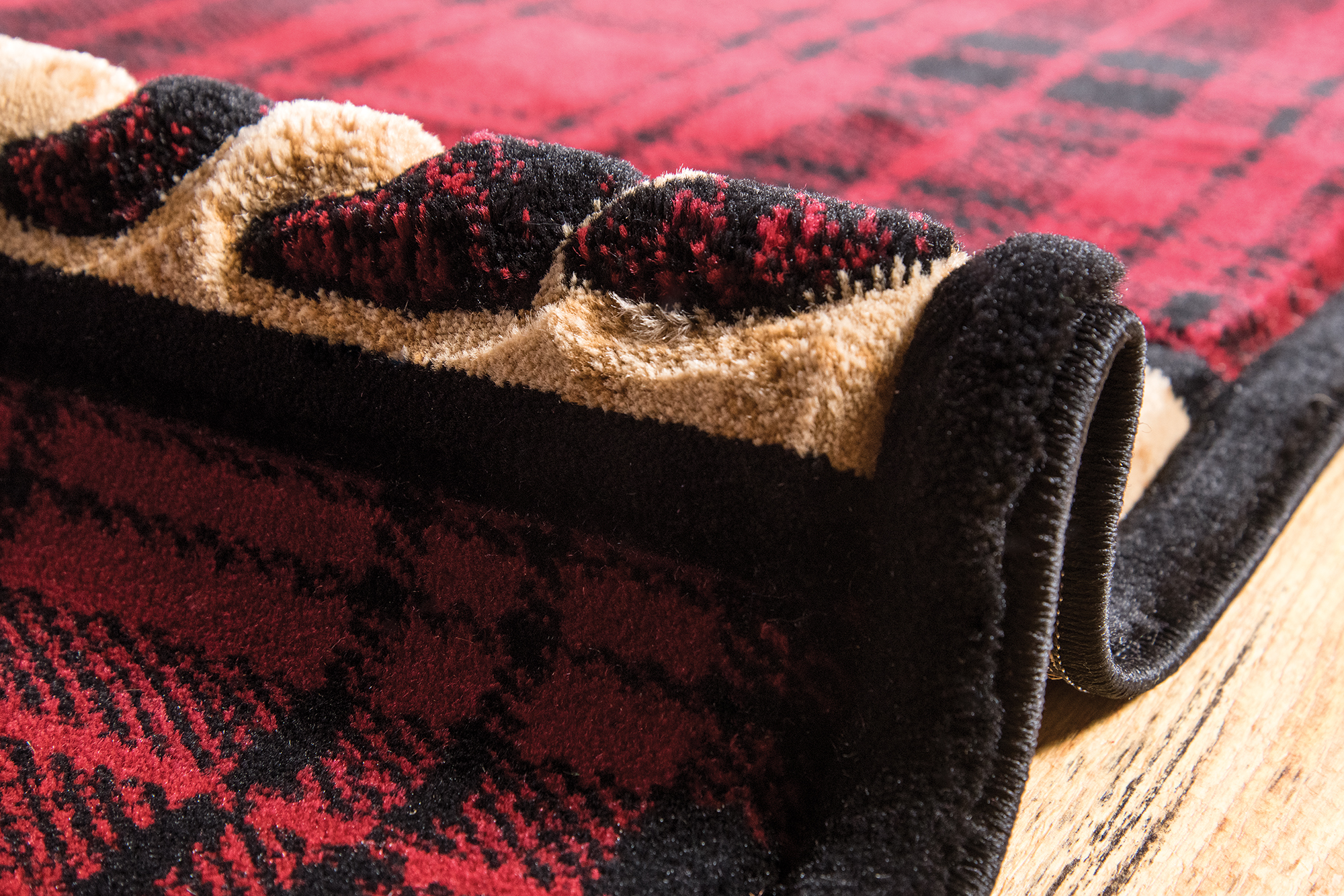 United Weavers of America Lodge Plaid Hand-Made Area Rug, 1.83' x 2.67'