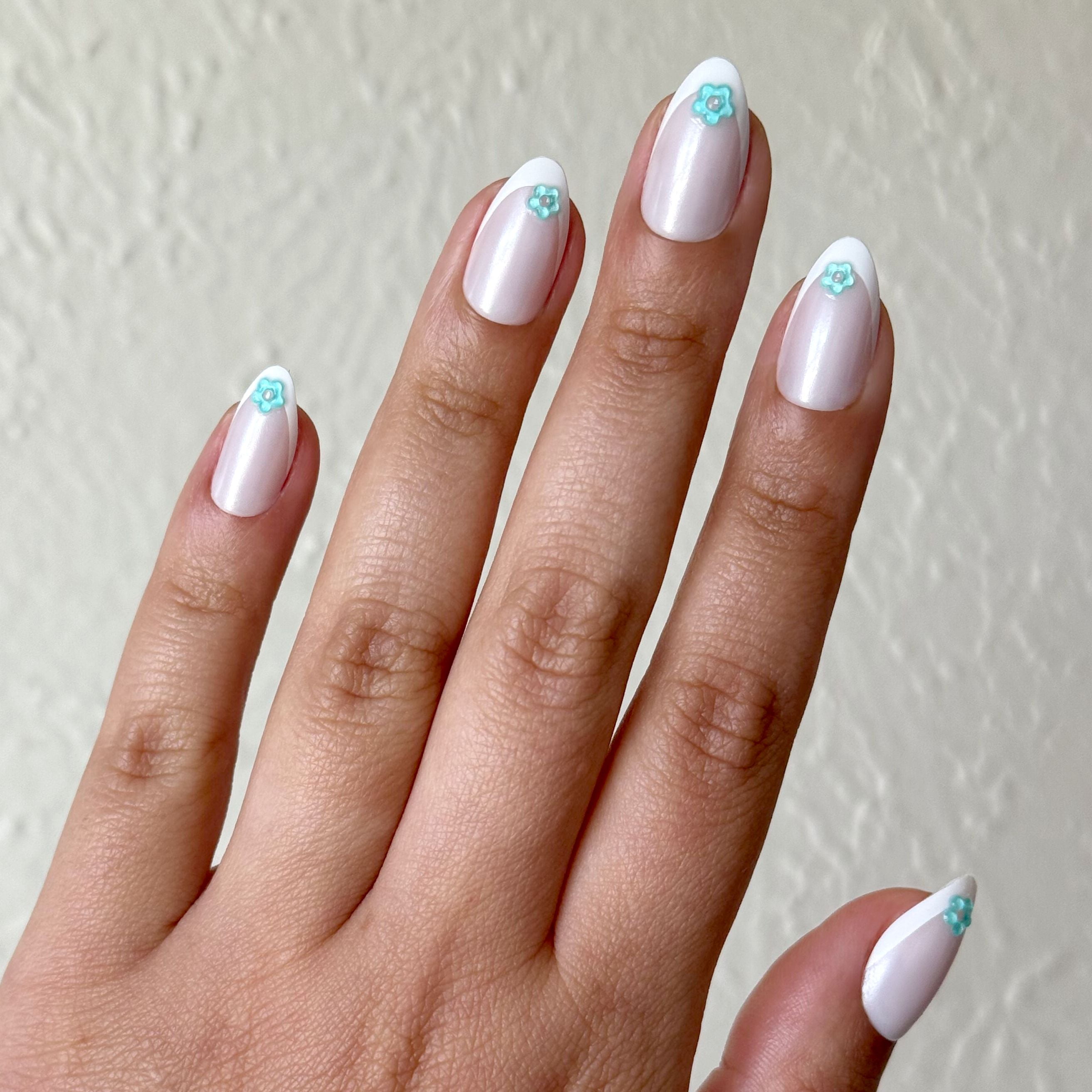 Olive & June + Bubble Instant Mani Medium Almond Press-on Nails, Puffy Flower Chrome French, 42 Pieces
